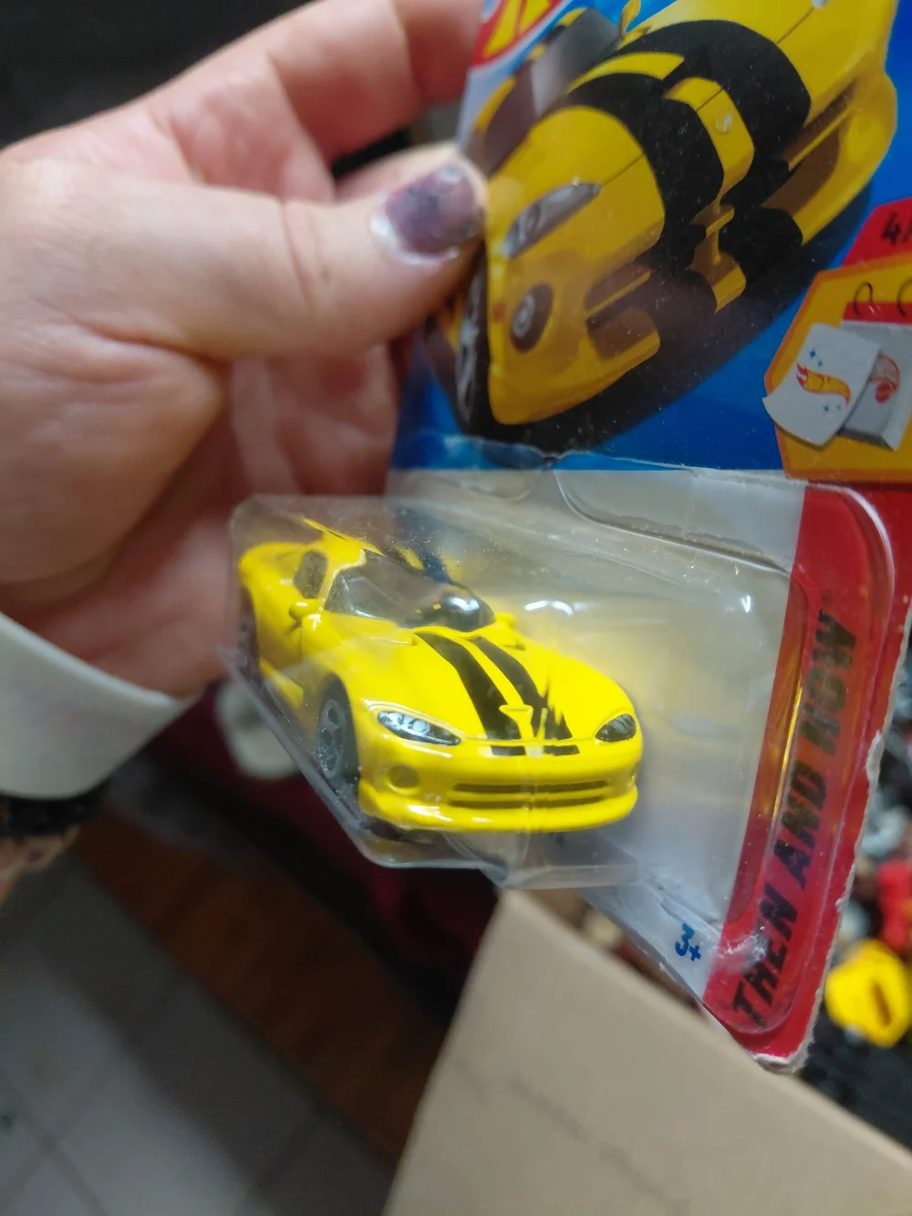 2025 Hot Wheels '96 Dodge Viper GTS (176/250) in yellow
